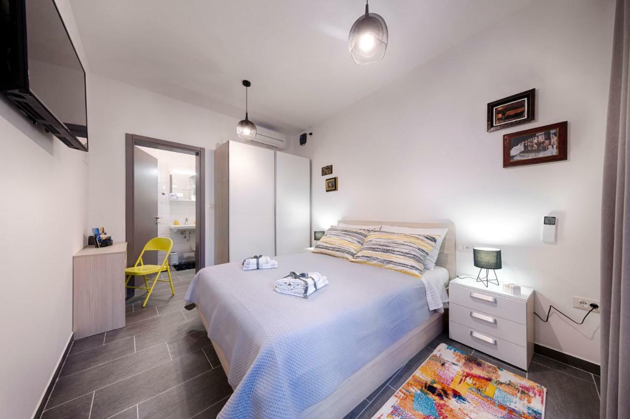 En Suite Room Demaria Komiža 外观 照片